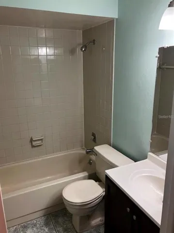 $1,800 | 10722 Crowngate Lane, Tampa, FL 33624