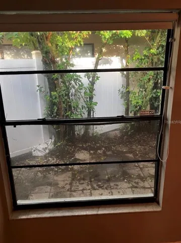 $1,800 | 10722 Crowngate Lane, Tampa, FL 33624