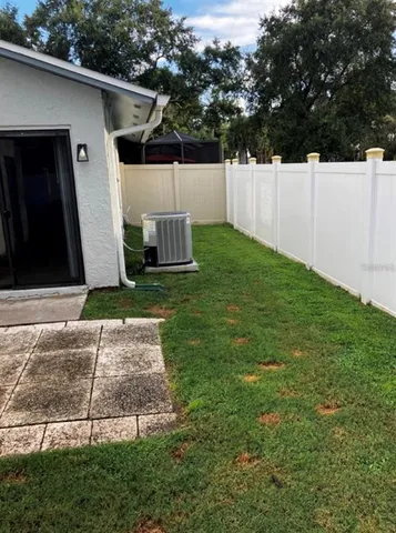 $1,800 | 10722 Crowngate Lane, Tampa, FL 33624