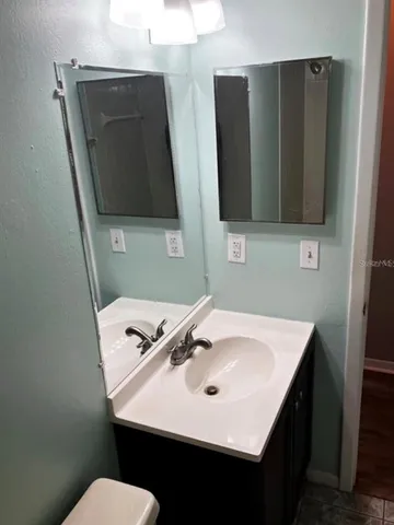 $1,800 | 10722 Crowngate Lane, Tampa, FL 33624