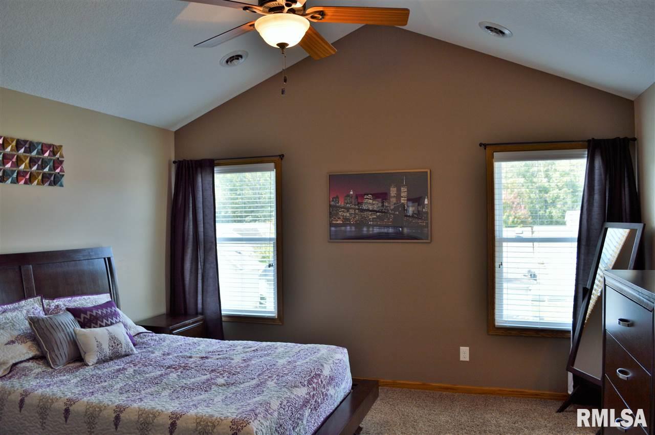 2609 Revo Road Davenport, IA 52806 - Photo 20 of 24 Gallery Image 20
