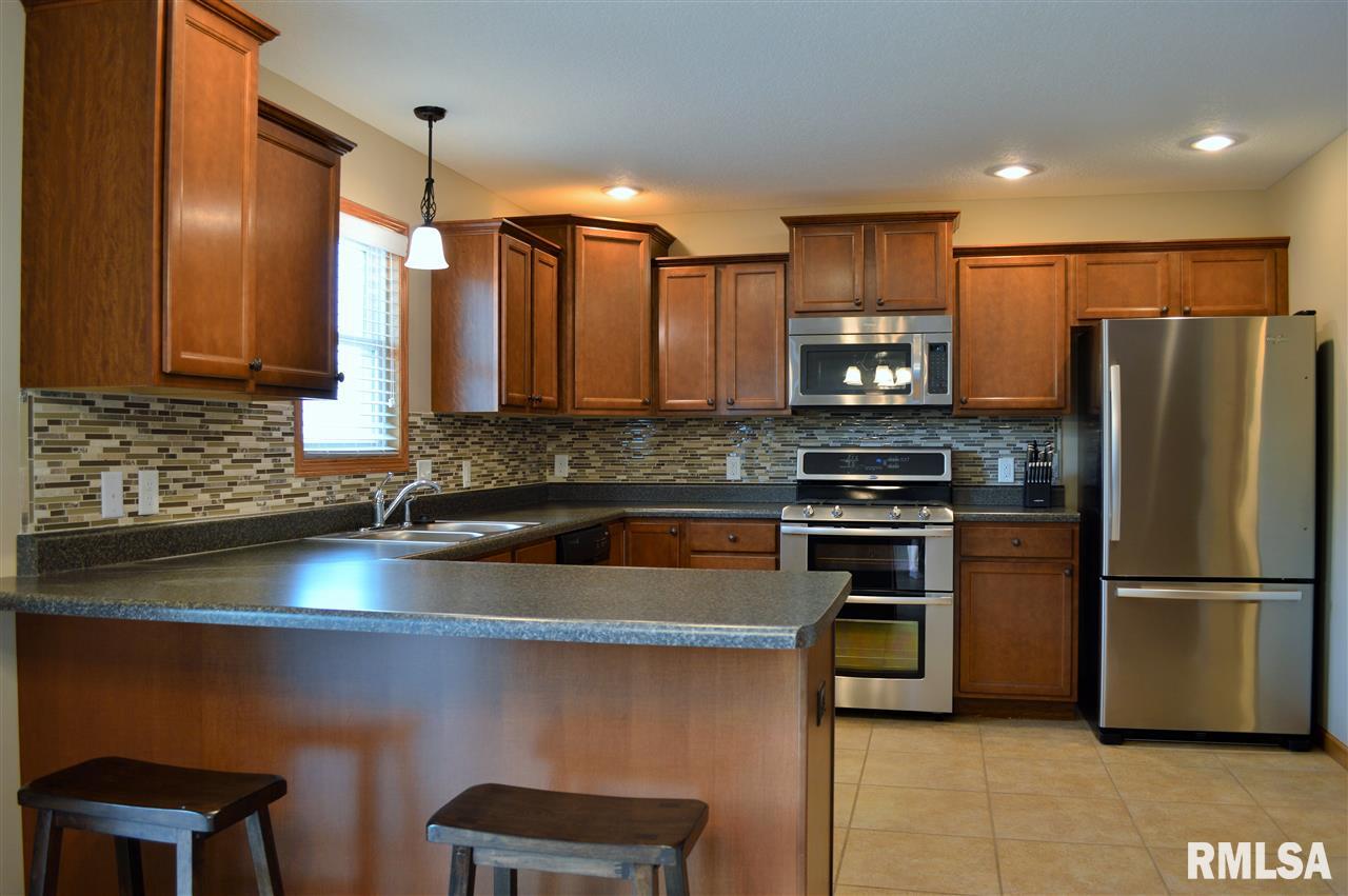 2609 Revo Road Davenport, IA 52806 - Photo 8 of 24 Gallery Image 8