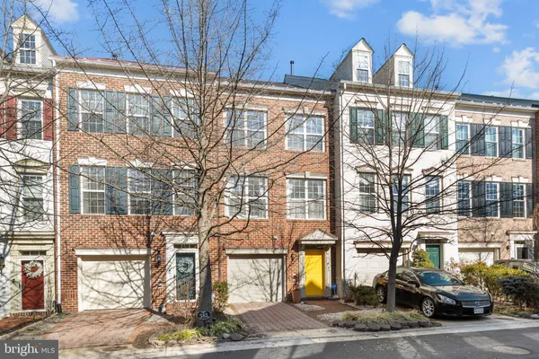 $4,300 | 381 Livermore Lane, Alexandria, VA 22304