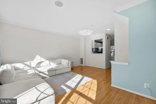 $4,300 | 381 Livermore Lane, Alexandria, VA 22304