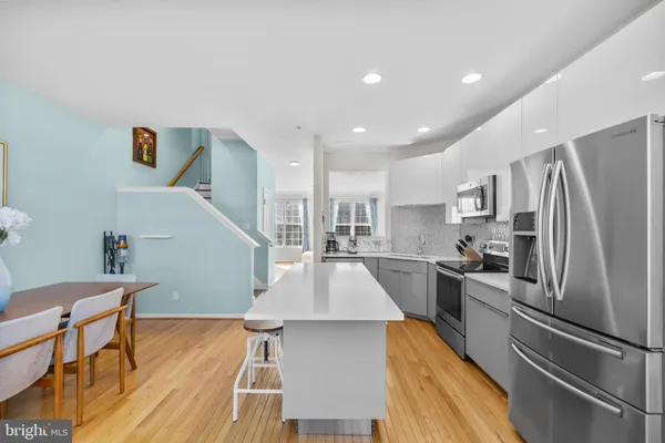 $4,300 | 381 Livermore Lane, Alexandria, VA 22304
