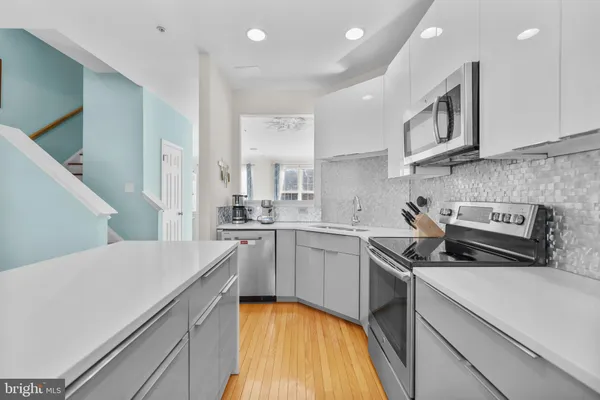 $4,300 | 381 Livermore Lane, Alexandria, VA 22304