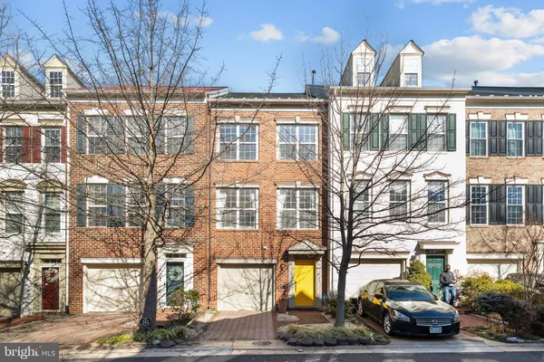 $4,300 | 381 Livermore Lane, Alexandria, VA 22304