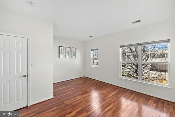 $4,300 | 381 Livermore Lane, Alexandria, VA 22304