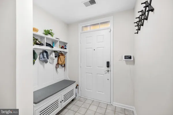 $4,300 | 381 Livermore Lane, Alexandria, VA 22304