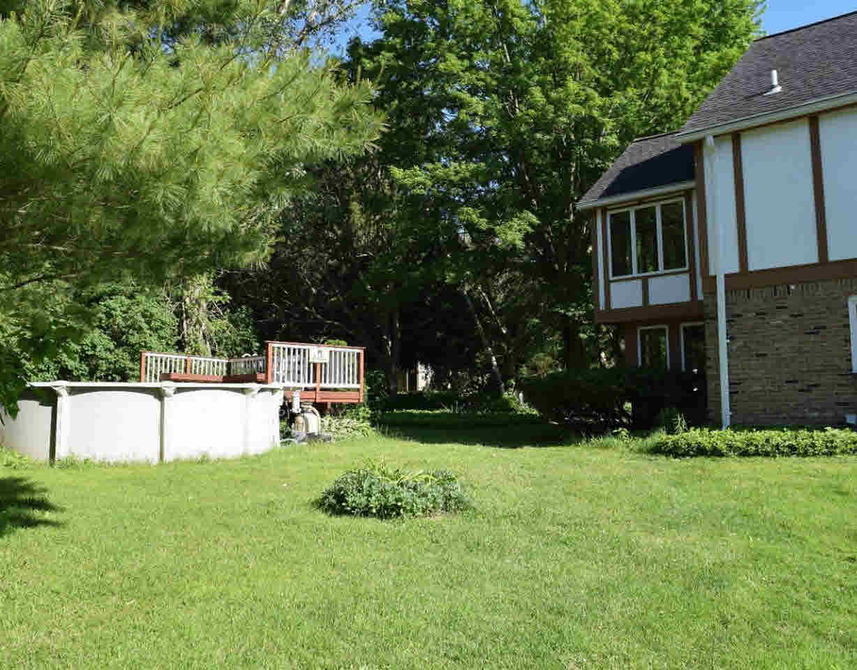6258 North McKinley Road Flushing, MI 48433 - Photo 5 of 30 21305639-4.JPG