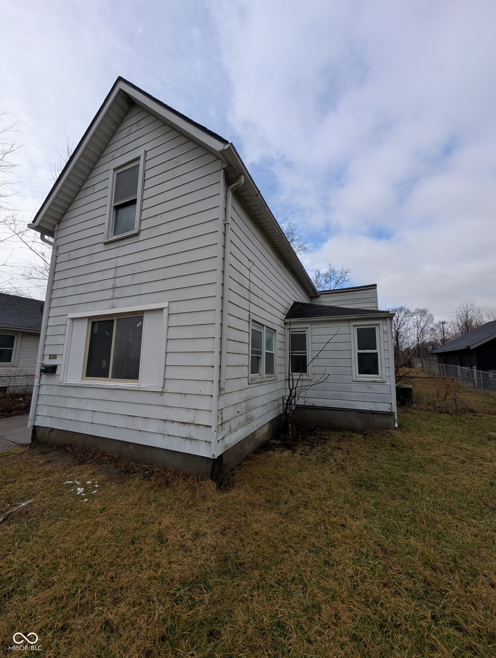 1917 Cedar Street Anderson, IN 46016 - Photo 4 of 29