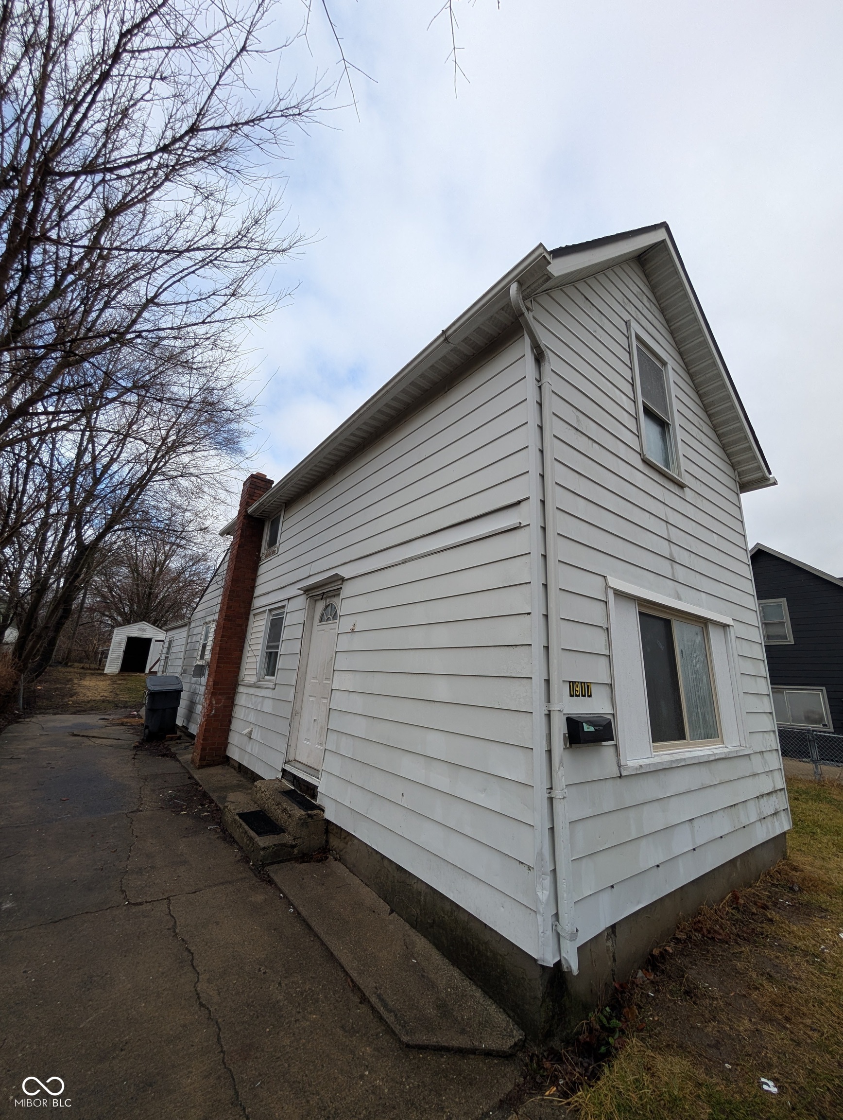 1917 Cedar Street Anderson, IN 46016 - Photo 5 of 29