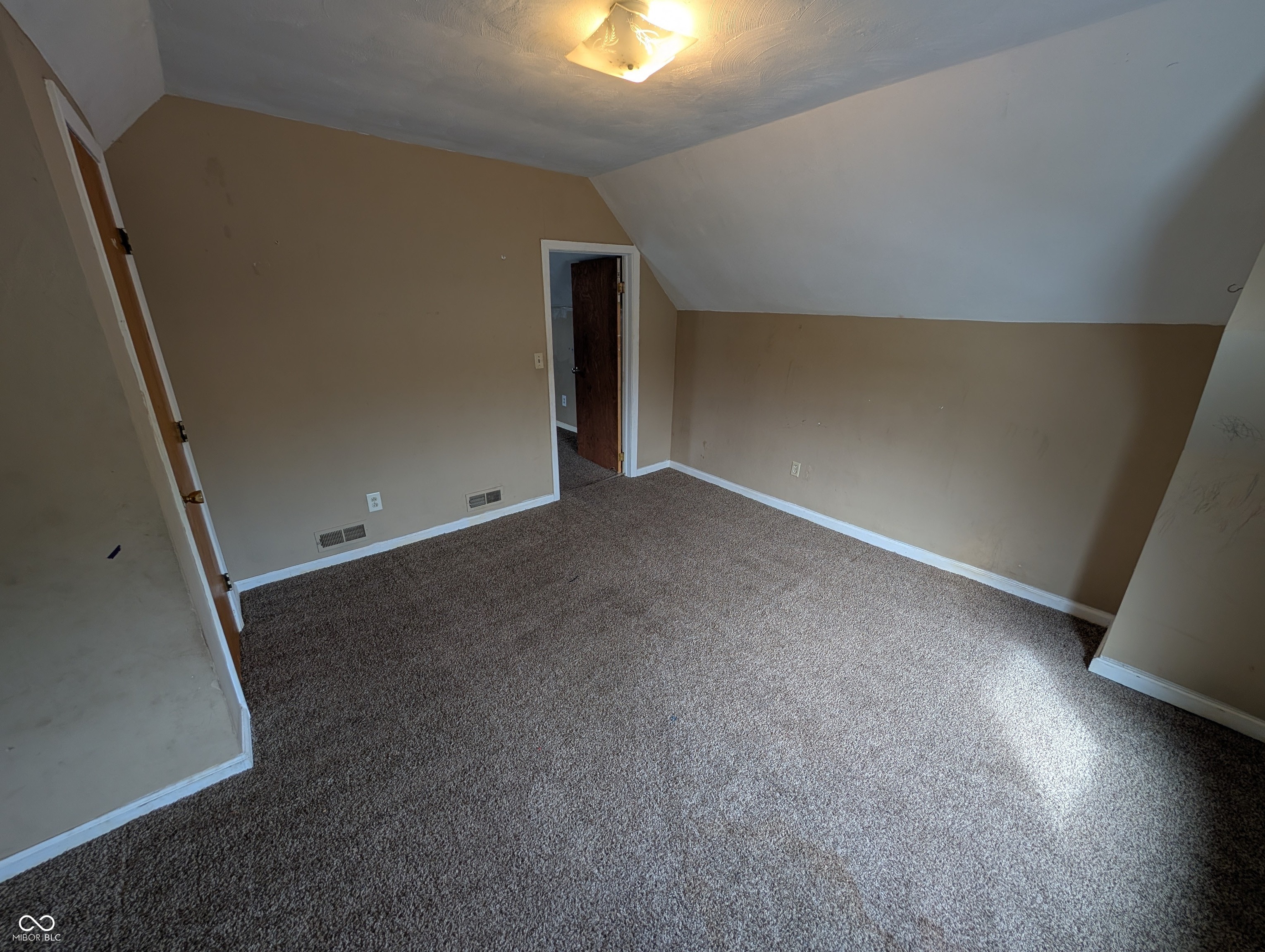 1917 Cedar Street Anderson, IN 46016 - Photo 8 of 29