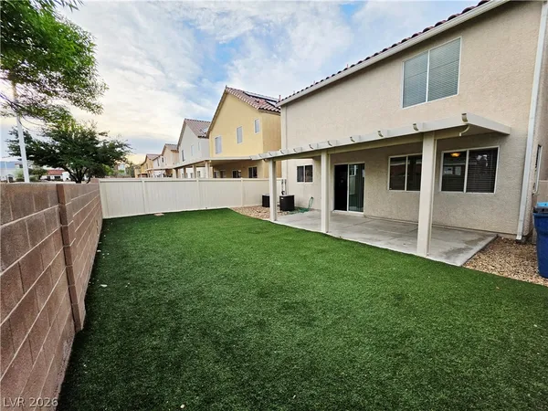 $2,250 | 8327 Fort Hallock Avenue, Las Vegas, NV 89131