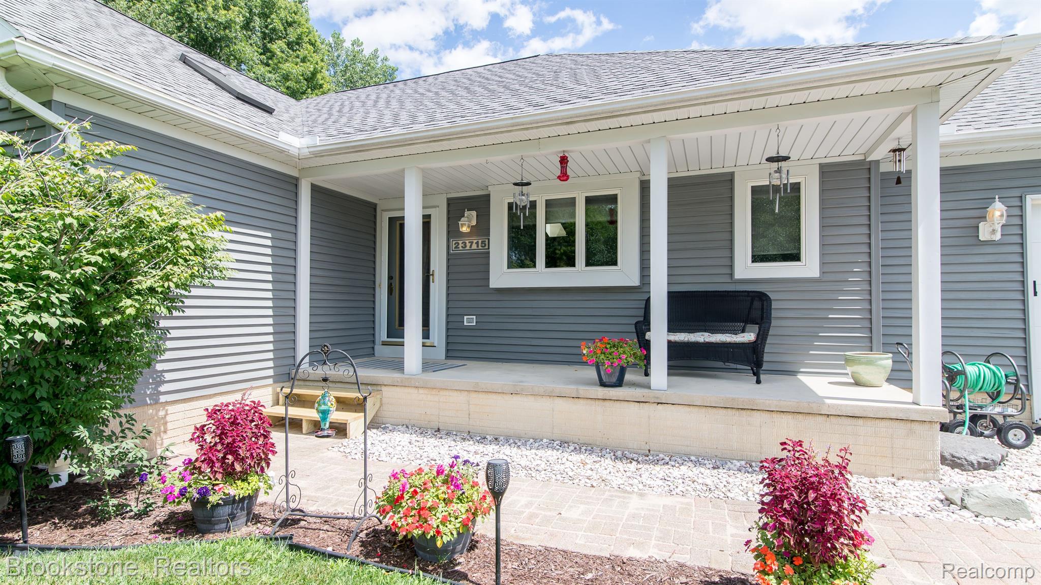23715 Carleton West Road Belleville, MI 48111 - Photo 35 of 45