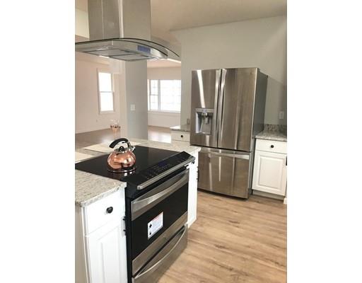 29 Foster Street Springfield, MA 01105 - Photo 6 of 30