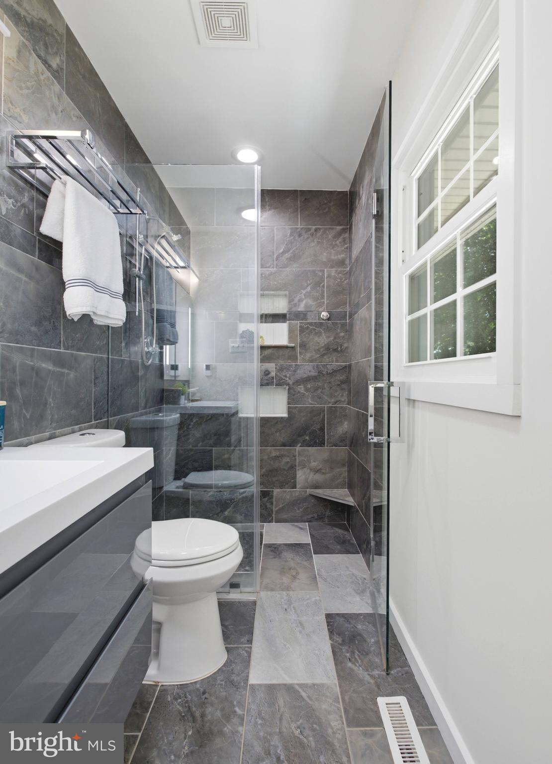 4618 Guinea Road Fairfax, VA 22032 - Photo 27 of 59