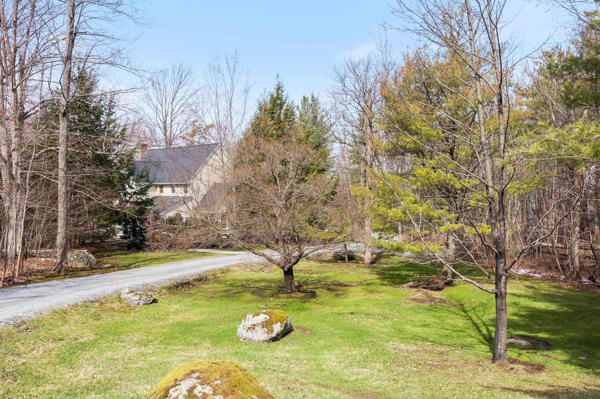 15 Plateau Road Williston, VT 05495 - Photo 4 of 46