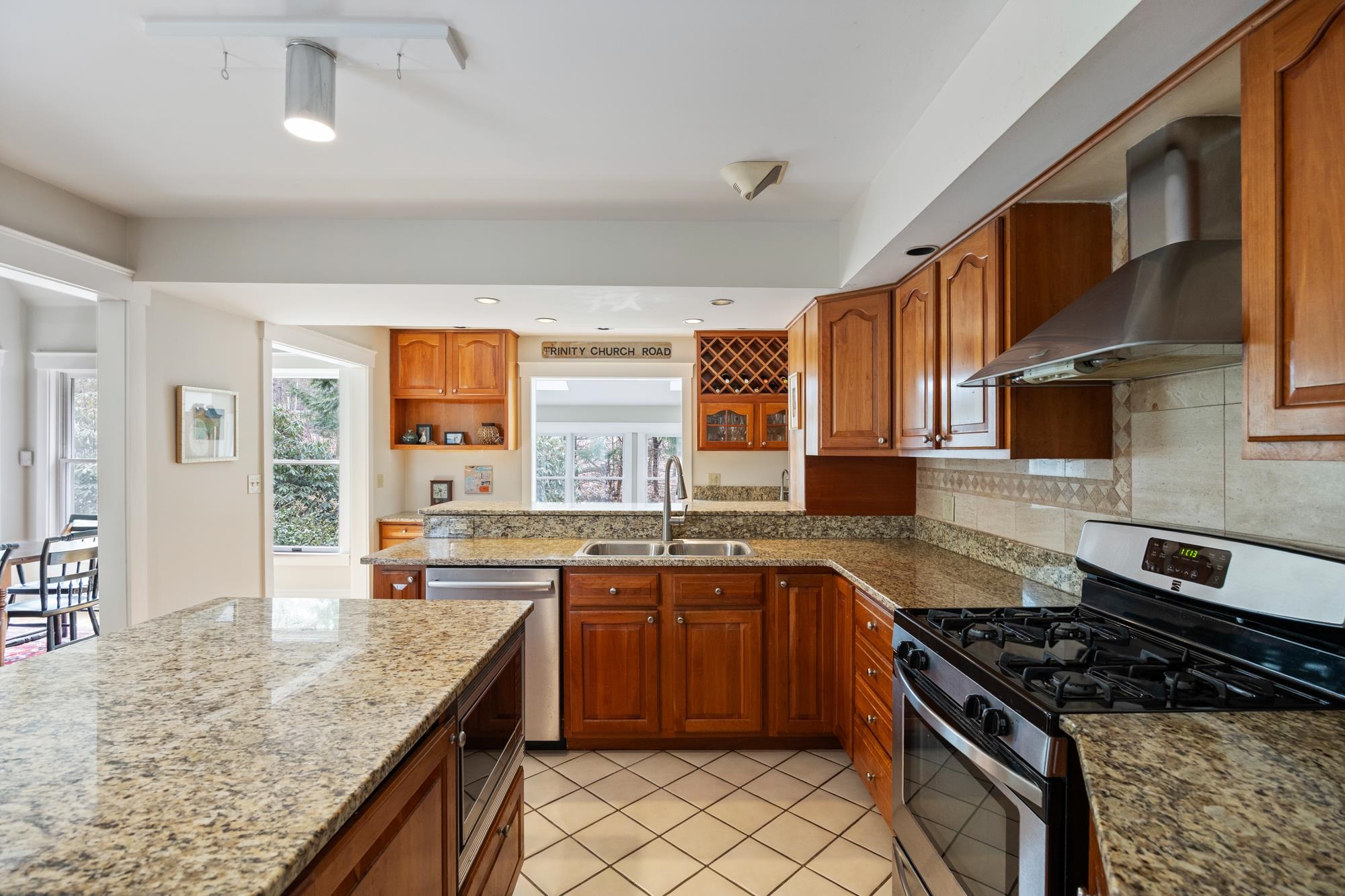 15 Plateau Road Williston, VT 05495 - Photo 7 of 46