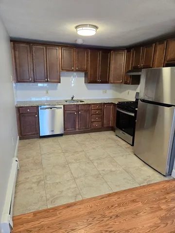 $2,450 | 4 Golden Court, Unit 5, Medford, MA 02155