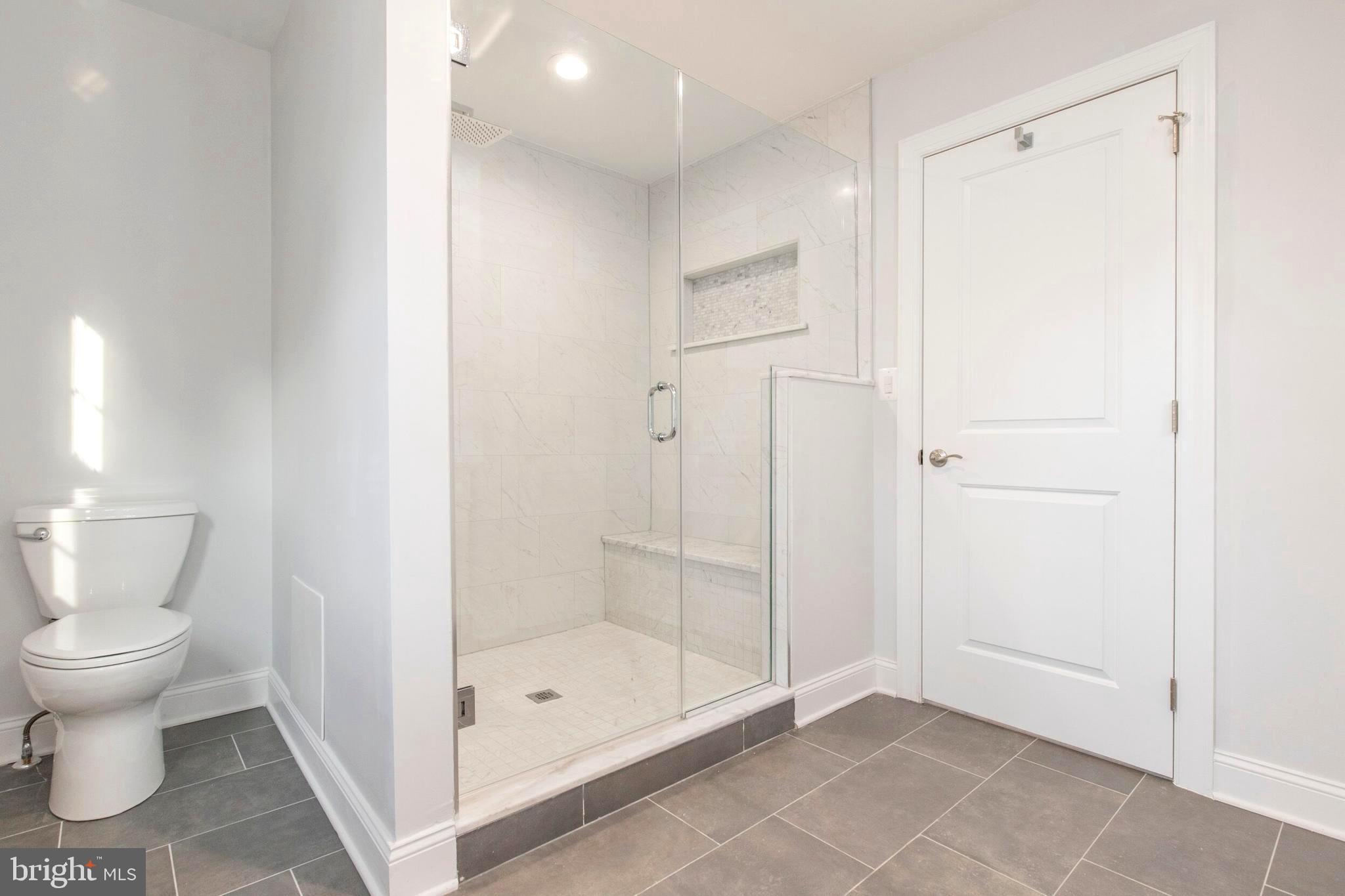 18 Devonwood Road Wayne, PA 19087 - Photo 15 of 22 MBR Bath Shower w/Seat