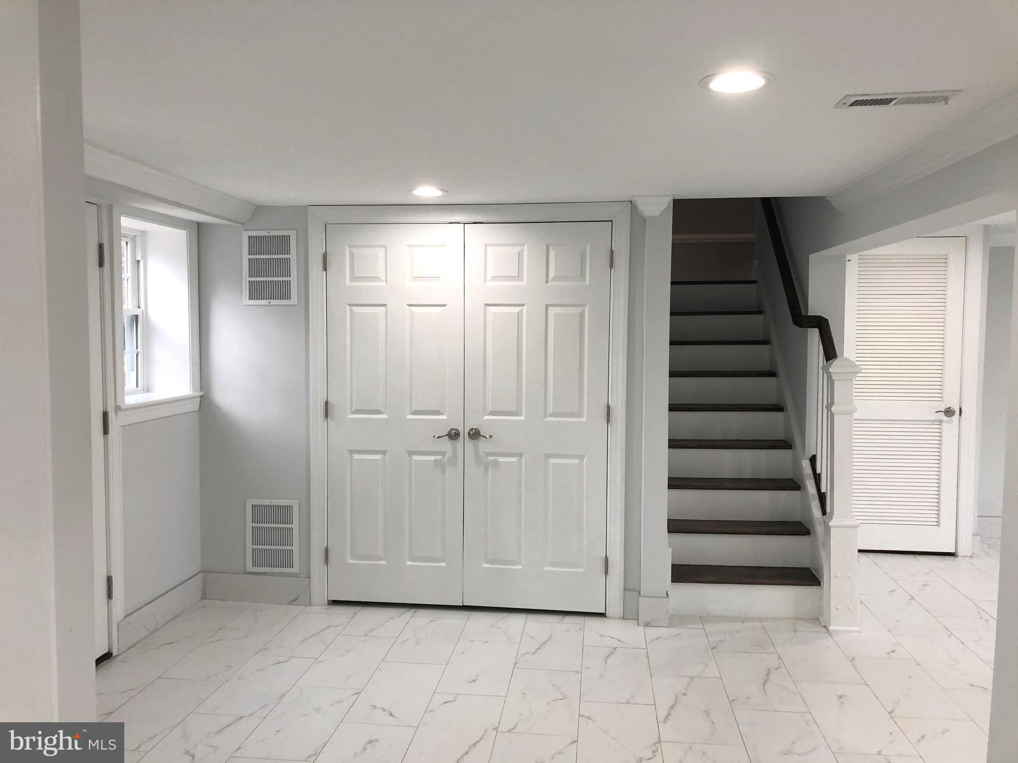 18 Devonwood Road Wayne, PA 19087 - Photo 18 of 22 LL - Enclosed W/D & Ent to Storage Rm