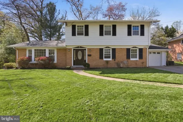 $1,075,000 | 11910 Tildenwood Drive, Rockville, MD 20852