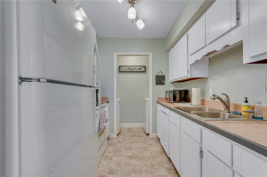 204 Walmar Grove St. Simons Island, GA 31522 - Photo 18 of 45