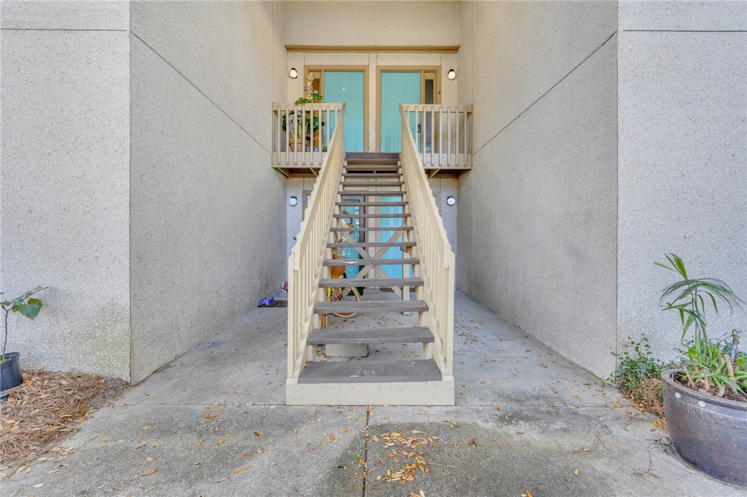 204 Walmar Grove St. Simons Island, GA 31522 - Photo 2 of 45