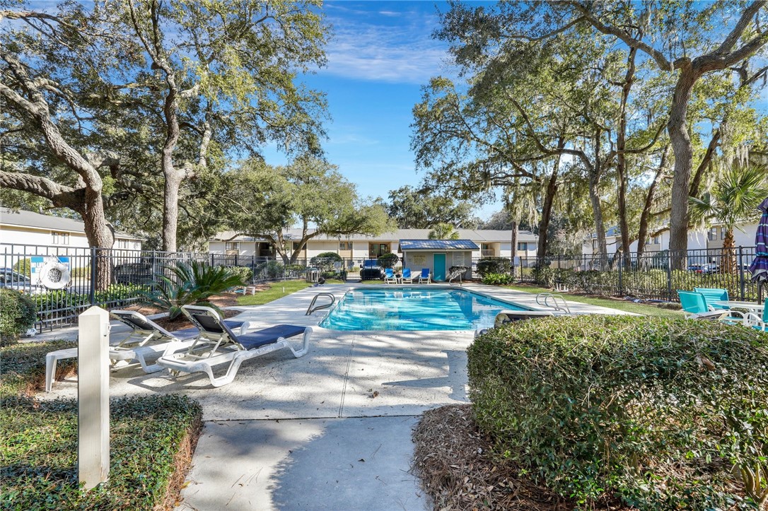 204 Walmar Grove St. Simons Island, GA 31522 - Photo 38 of 45