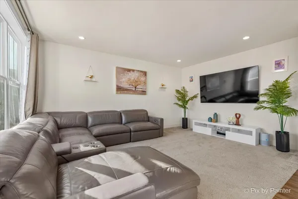 $526,500 | 3553 Doral Drive, Elgin, IL 60124