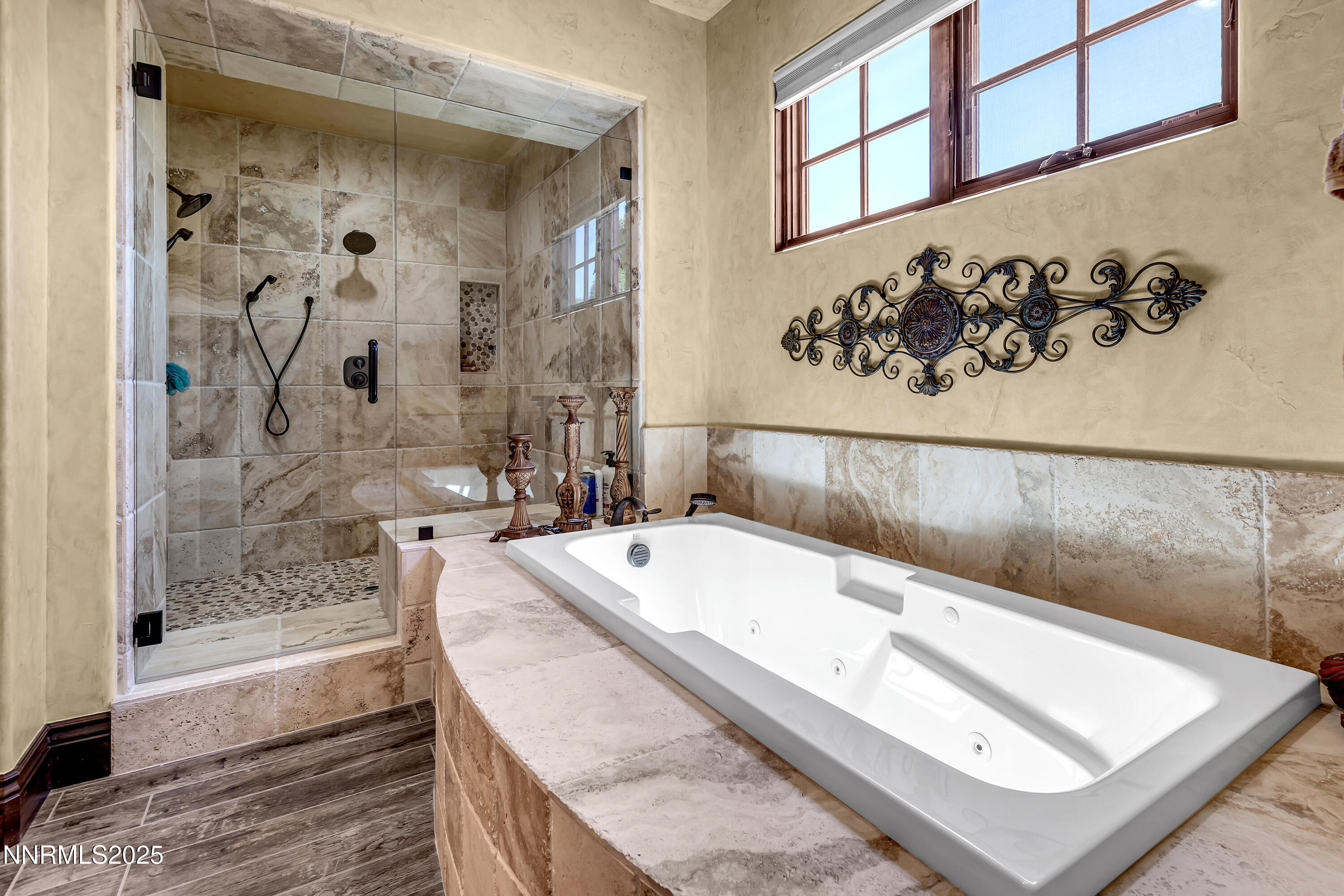 3166 Vista Favoloso Reno, NV 89519 - Photo 29 of 81 a bathroom with a tub sink and mirror