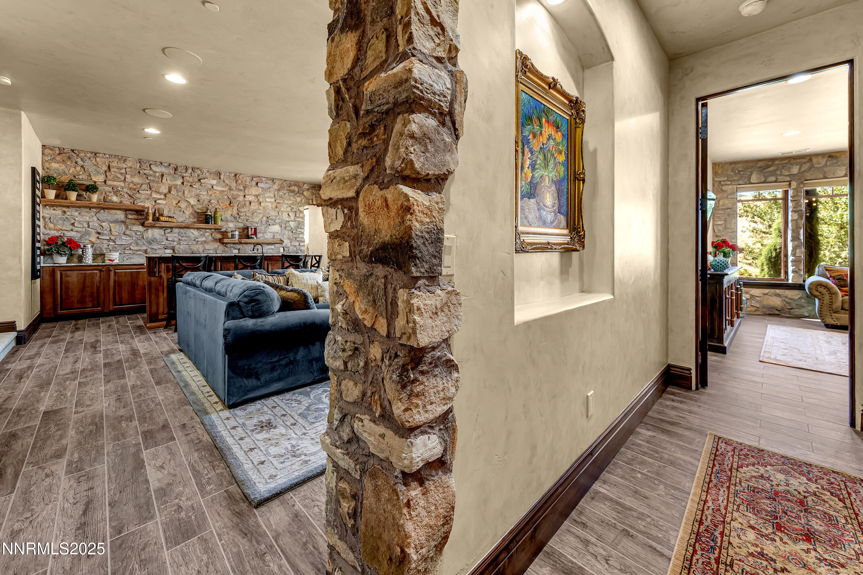 3166 Vista Favoloso Reno, NV 89519 - Photo 53 of 81 a living room with furniture and a couch