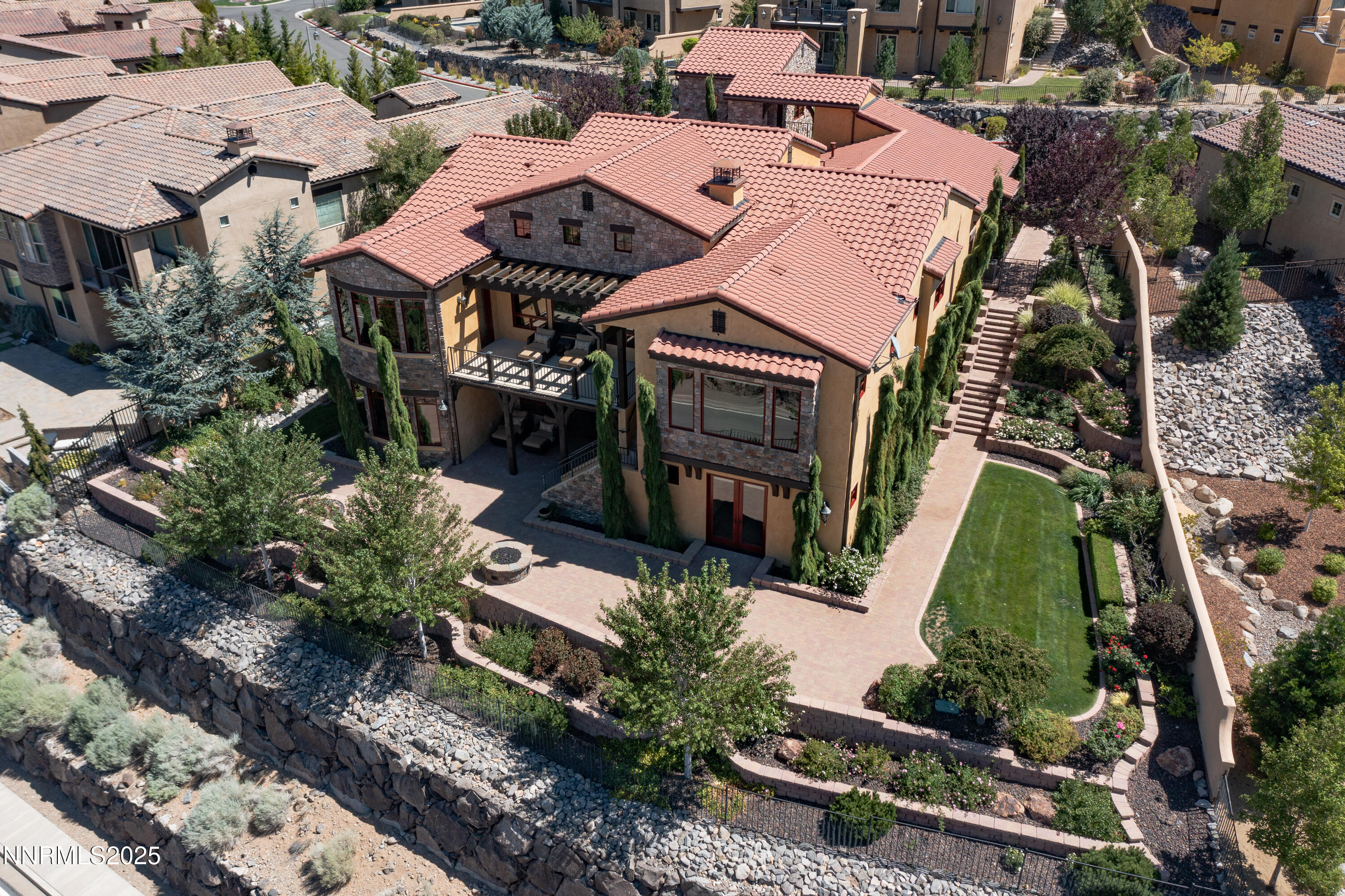 3166 Vista Favoloso Reno, NV 89519 - Photo 59 of 81 an aerial view of a house with a yard