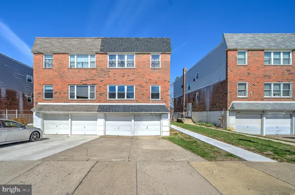 $1,800 | 10840 Rennard Street, Philadelphia, PA 19116