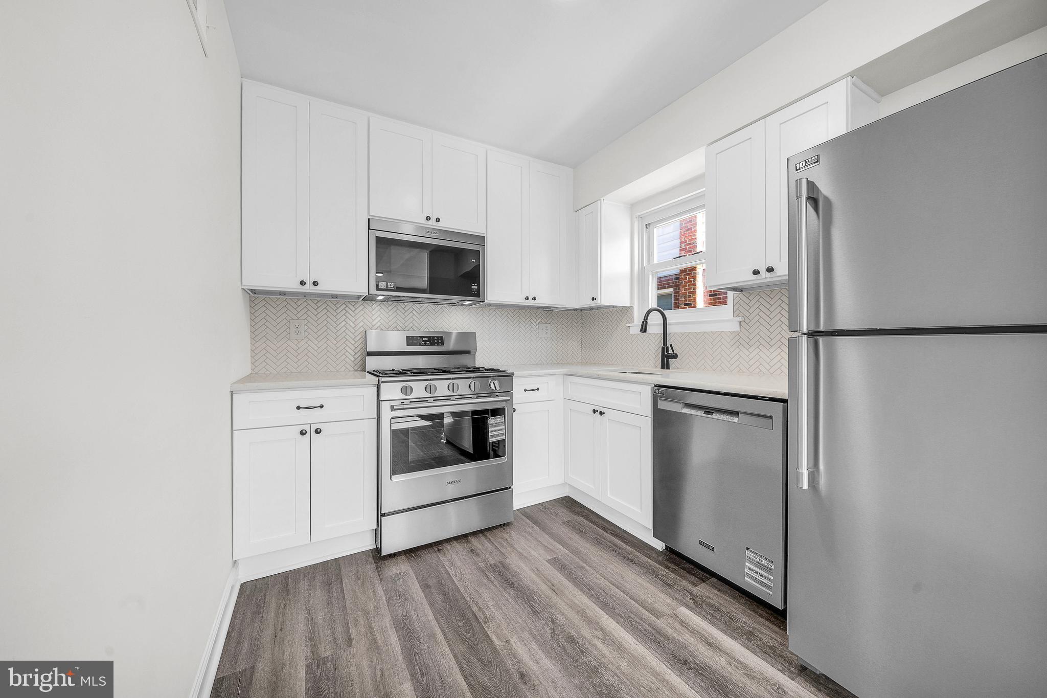 10840 Rennard Street Philadelphia, PA 19116 - Photo 3 of 16