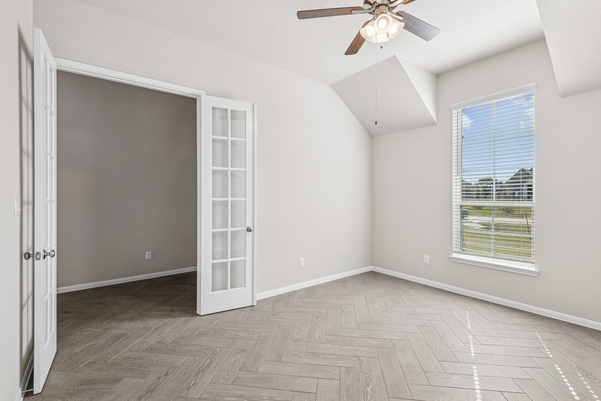 6715 Allens Landing Needville, TX 77461 - Photo 3 of 40 Convenient home office