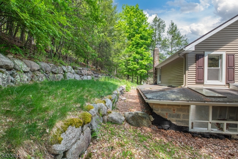 2 Red Mine Road Wanaque, NJ 07465 - Photo 18 of 28