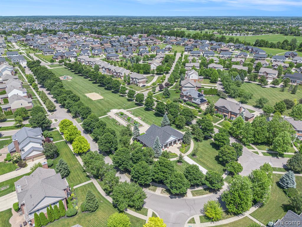 50873 North Scarborough Road Canton, MI 48188 - Photo 31 of 33