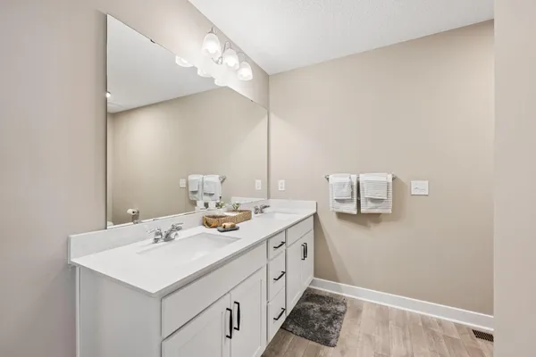 $550,000 | 16094 Fairoaks Avenue North, Hugo, MN 55038