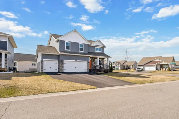 $550,000 | 16094 Fairoaks Avenue North, Hugo, MN 55038