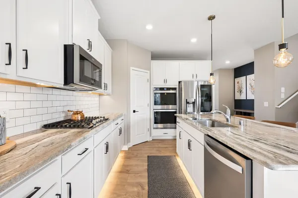 $550,000 | 16094 Fairoaks Avenue North, Hugo, MN 55038