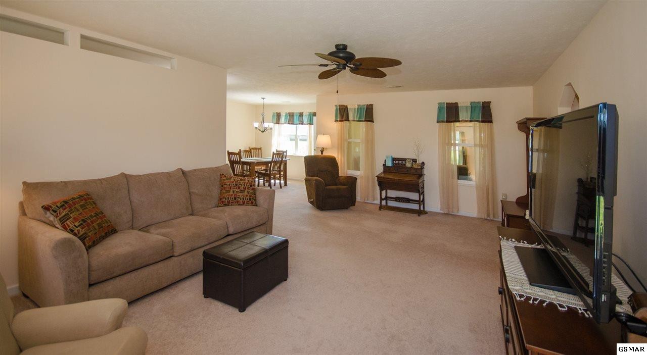 327 Ayers Road Kodak, TN 37764 - Photo 3 of 25 Gallery Image 3