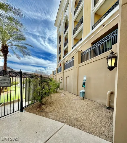 $1,450 | 29 Montelago Boulevard, Unit 439, Henderson, NV 89011