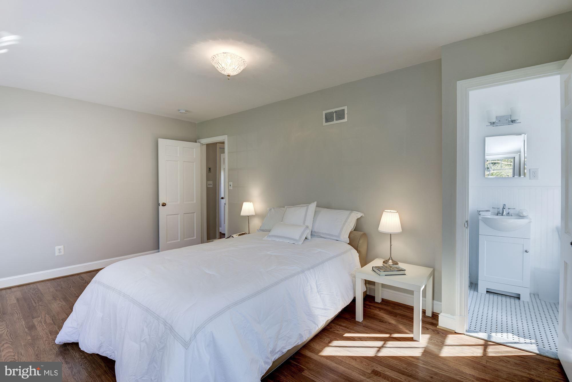 5909 Gloster Road Bethesda, MD 20816 - Photo 22 of 39 Master Bedrrom