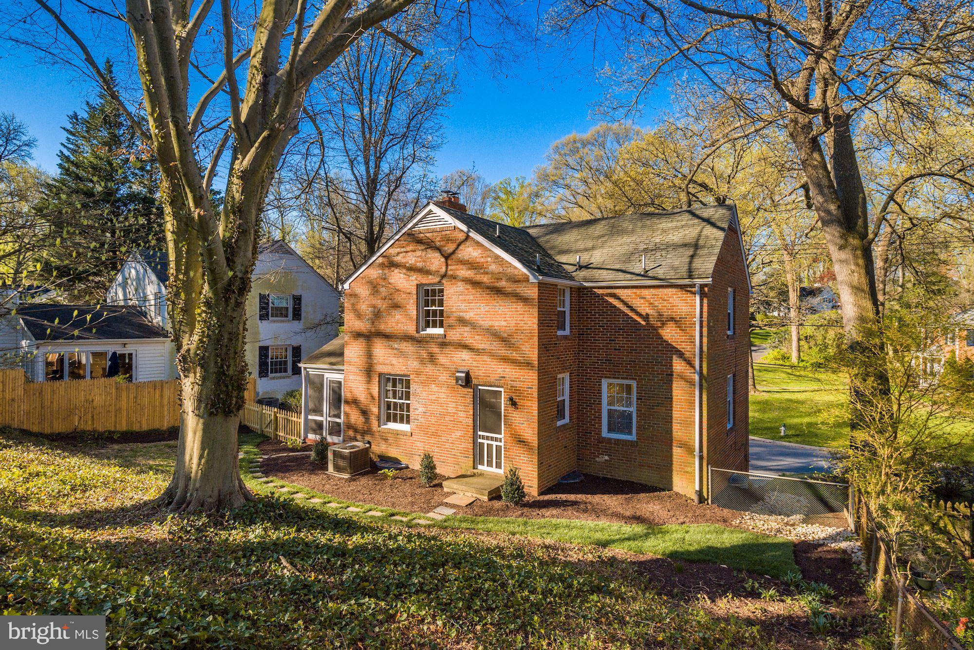 5909 Gloster Road Bethesda, MD 20816 - Photo 34 of 39 View from back corner