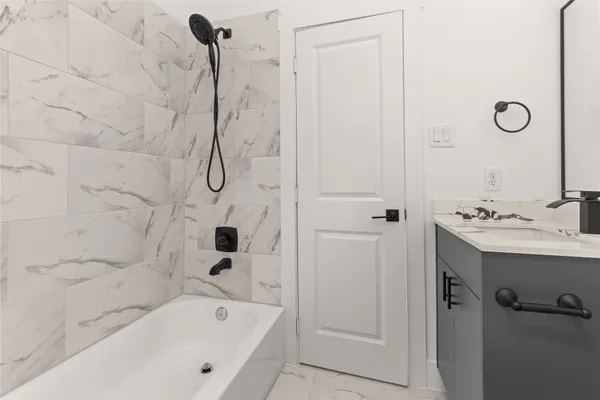 $3,600 | 2709 Dennis Street, Houston, TX 77004
