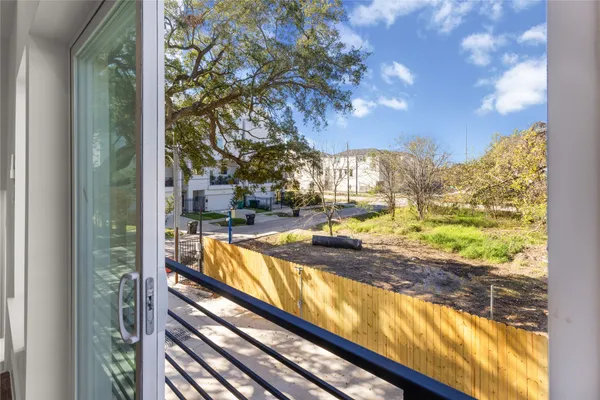 $3,450 | 2709 Dennis Street, Houston, TX 77004