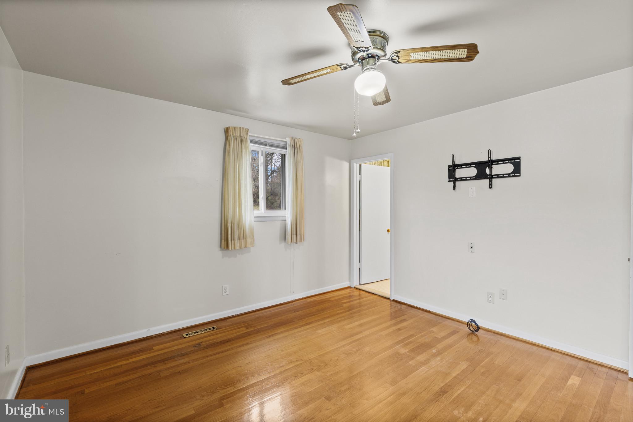 8701 Allenswood Road Randallstown, MD 21133 - Photo 14 of 38