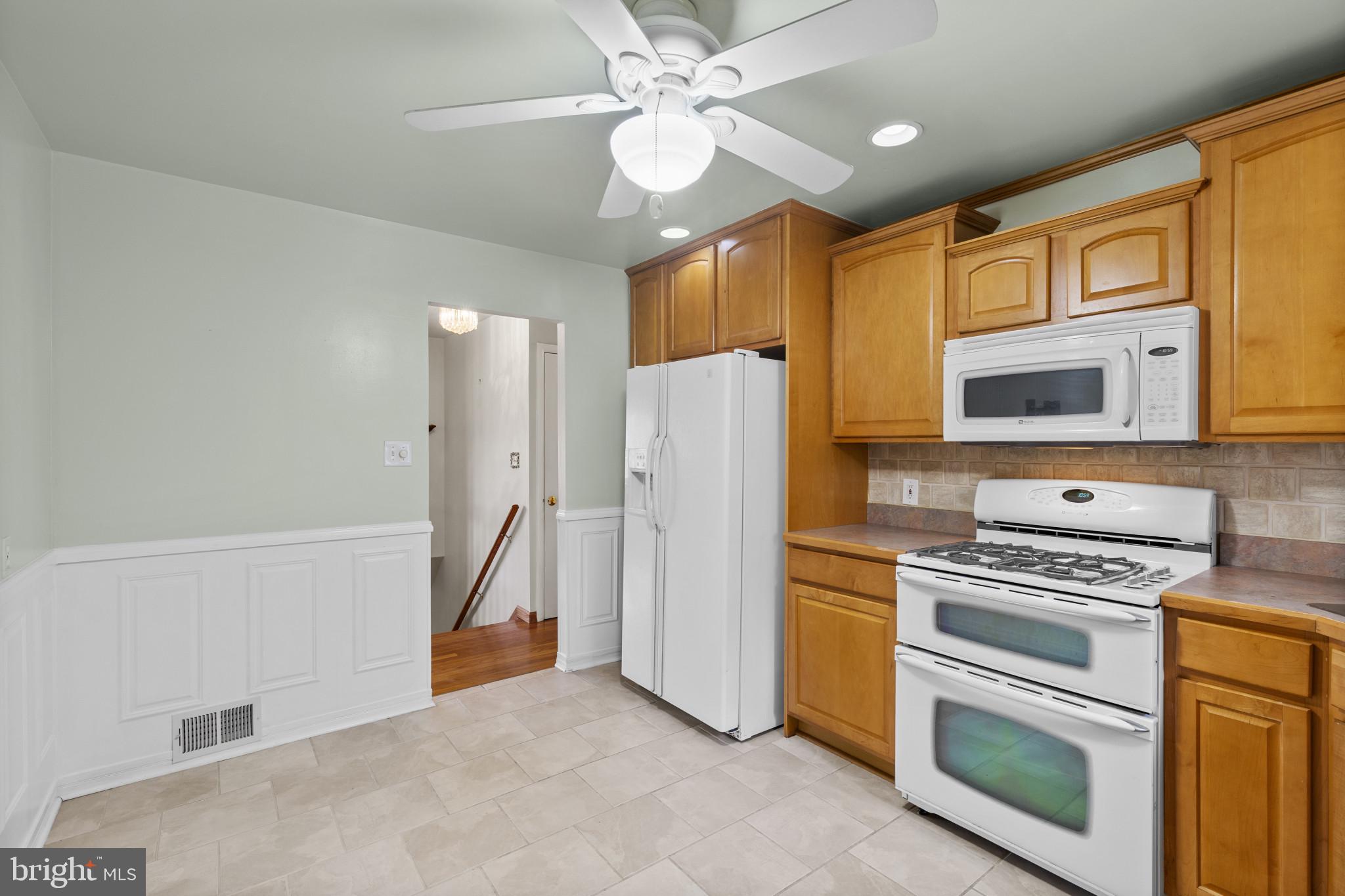 8701 Allenswood Road Randallstown, MD 21133 - Photo 9 of 38